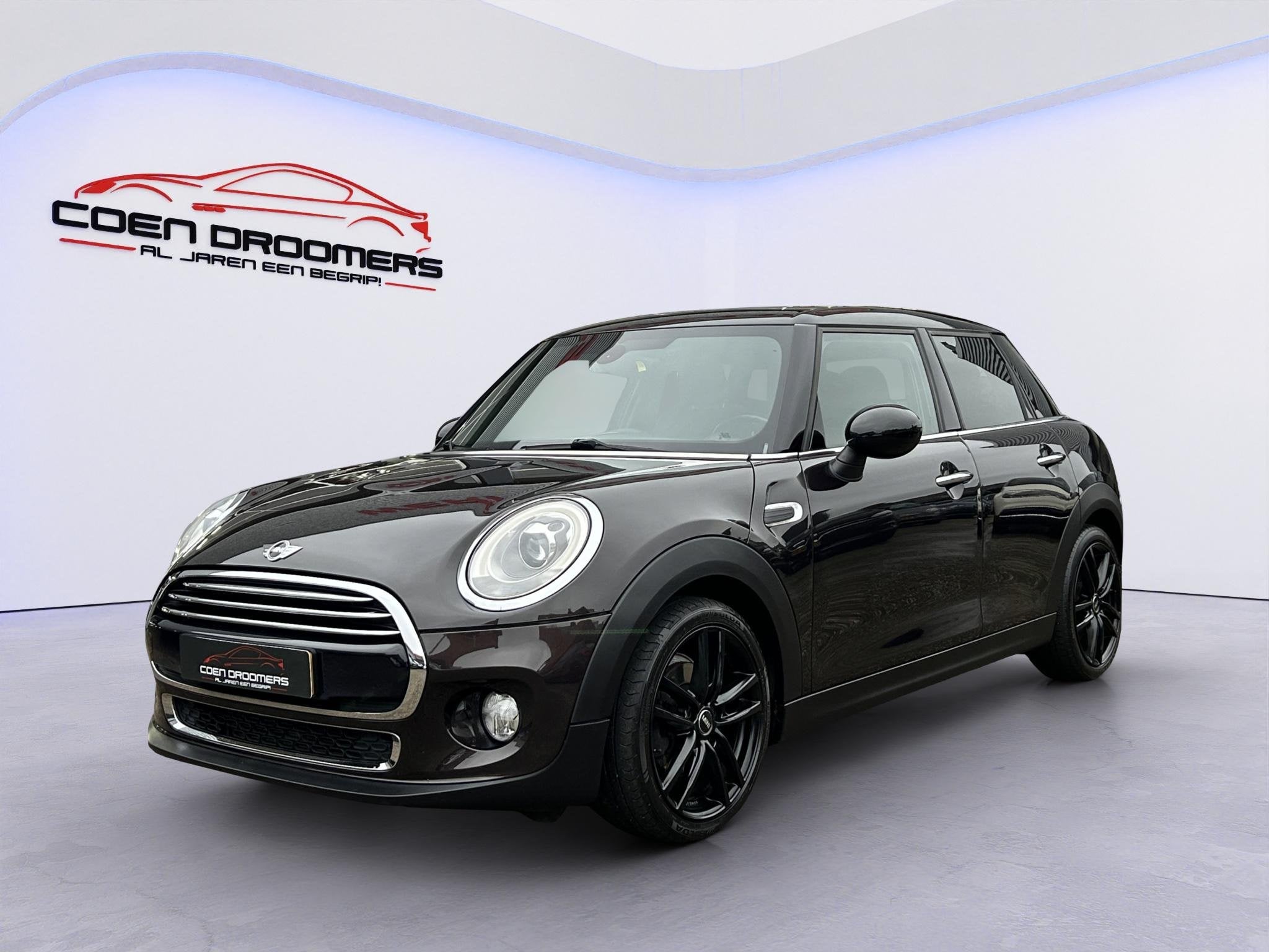 MINI Cooper 1.5 Chili Serious Business /Apple & Android Carp, Auto's, Voorwielaandrijving, 136 pk, Gebruikt, Bruin