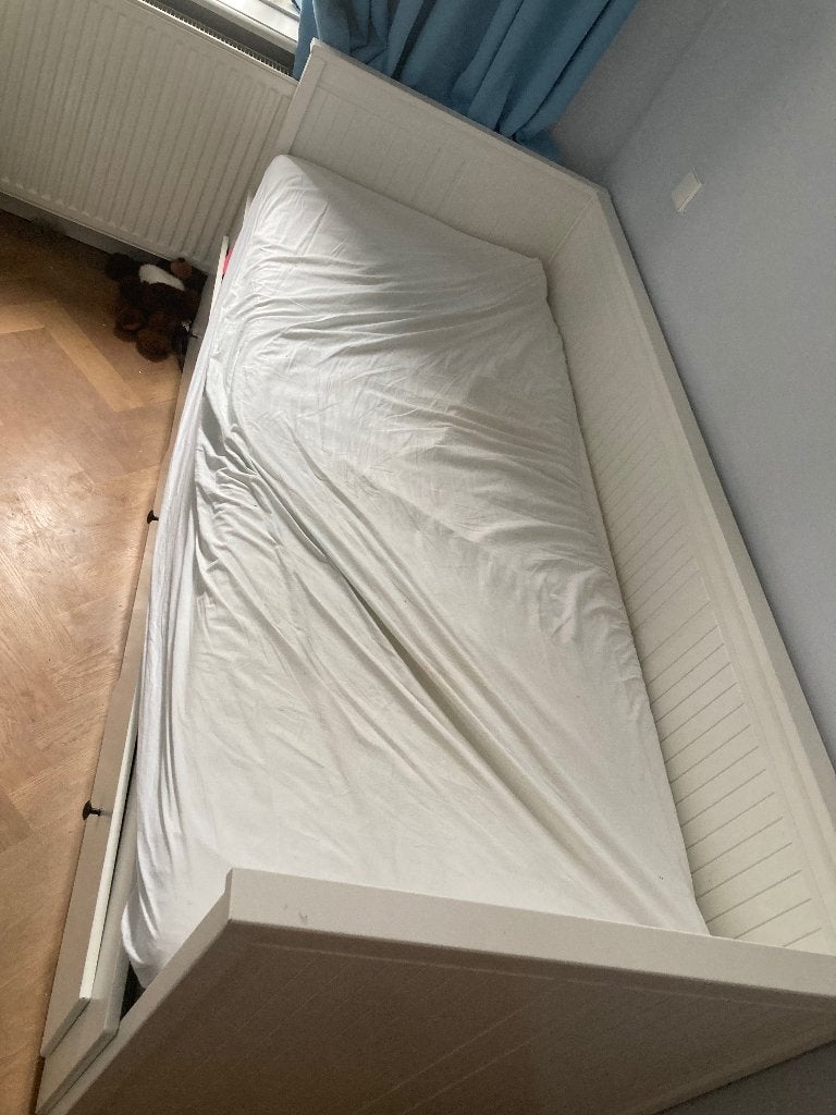 Free hemnes day bed, Huis en Inrichting, Ophalen, Wit, Tweepersoons, IKEA hemnes