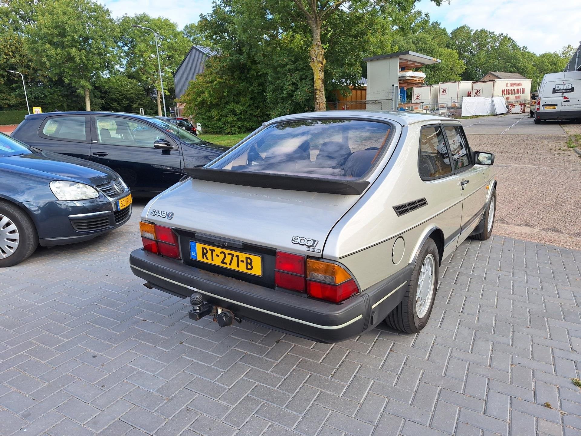 Saab 900 Classic 2.0 GL / LPG G3 / APK augustus 2027, Auto's, Metallic lak, Gebruikt, 4 cilinders, Handgeschakeld