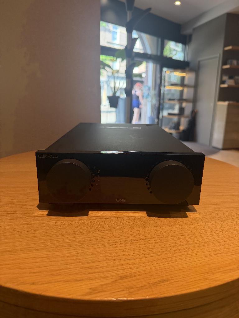 Cyrus one, Gebruikt, 60 tot 120 watt, Stereo, Ophalen