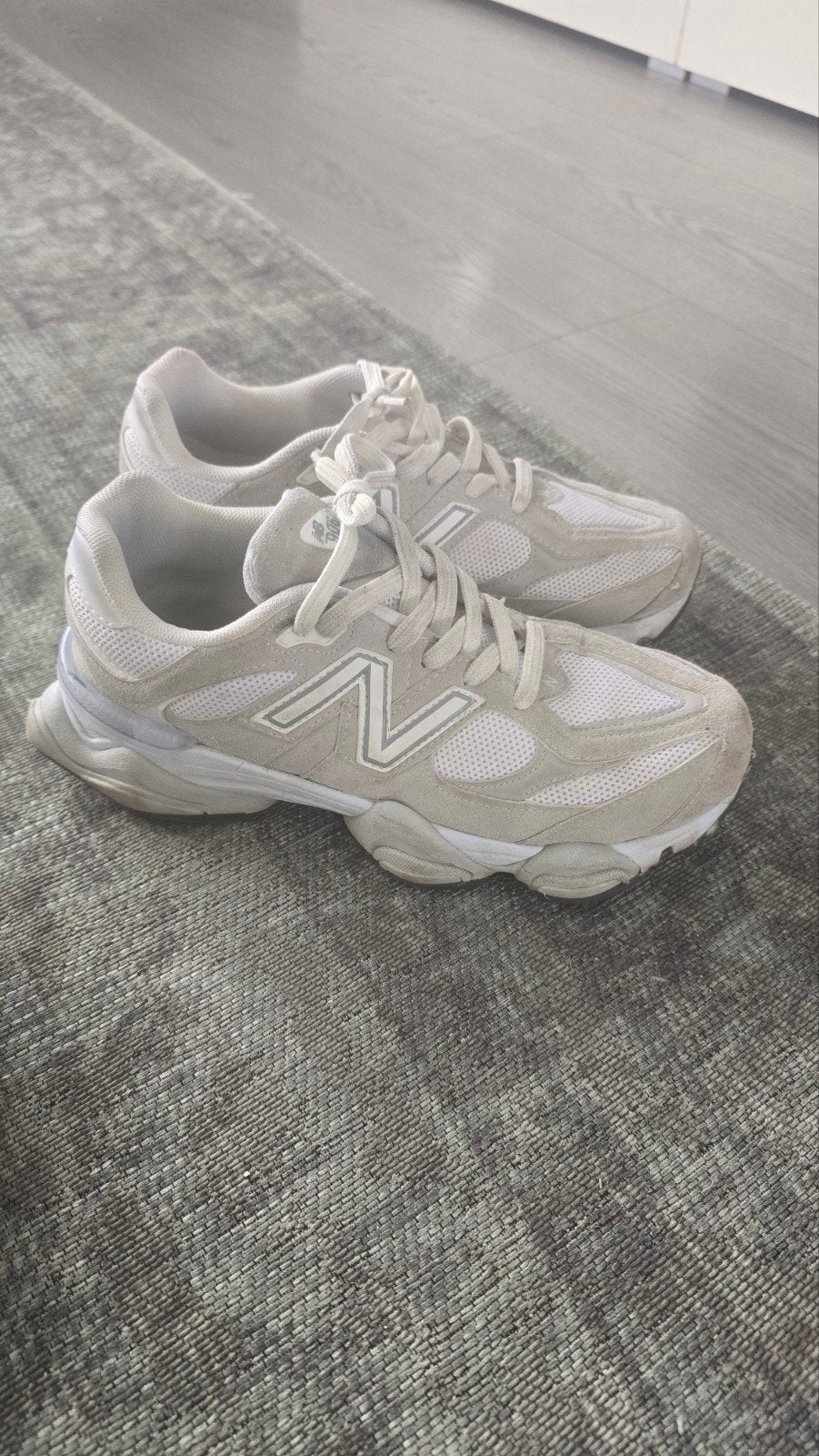 New Balance 9060 Sneakers, Ophalen of Verzenden, Gedragen
