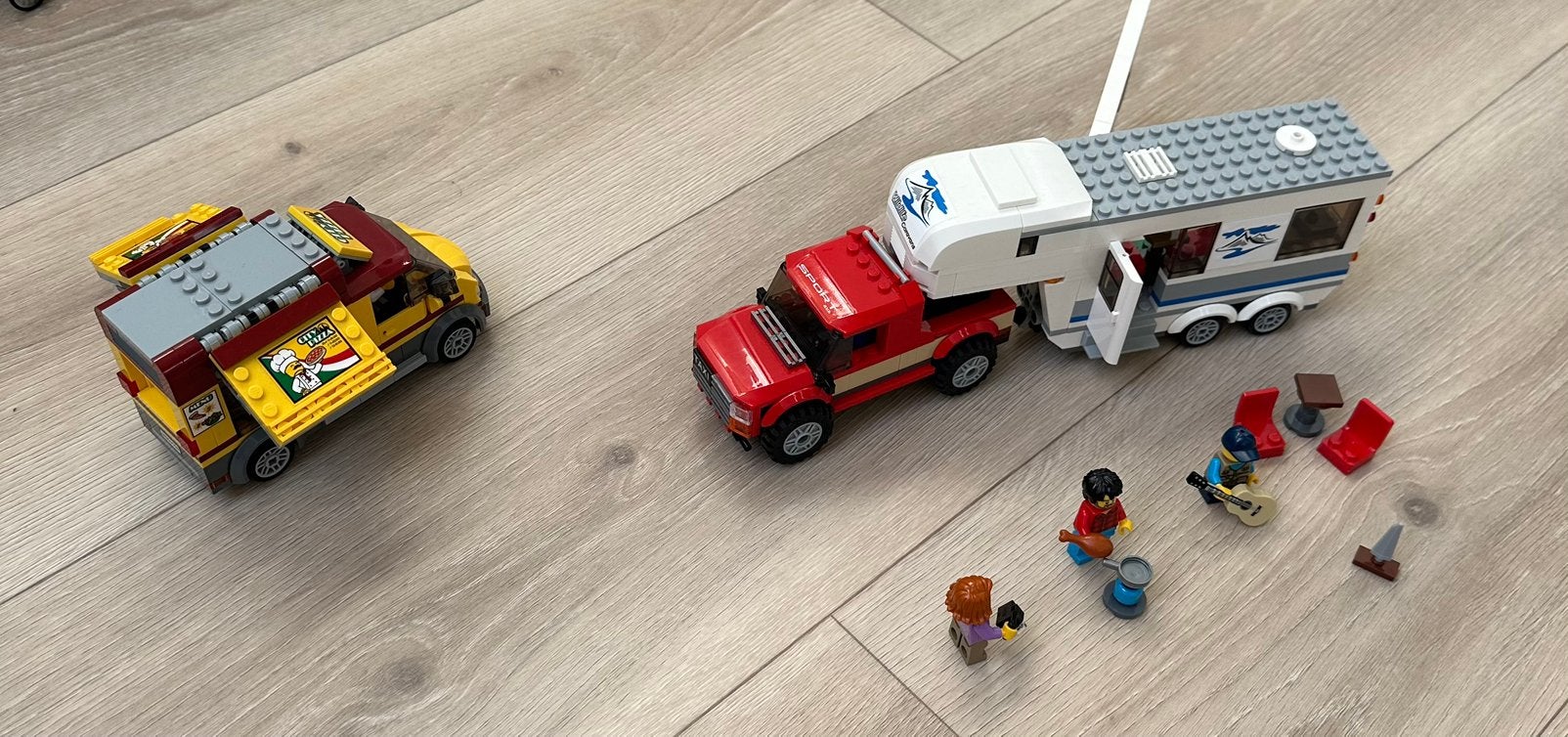 Pick-uptruck en caravan 60182 en pizza-bestelwagen 60150, Ophalen of Verzenden, Zo goed als nieuw, Lego, City