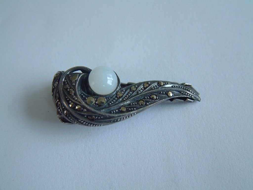antiek zilveren dressclip clipbroche markasiet witte steen, Ophalen of Verzenden, Zilver