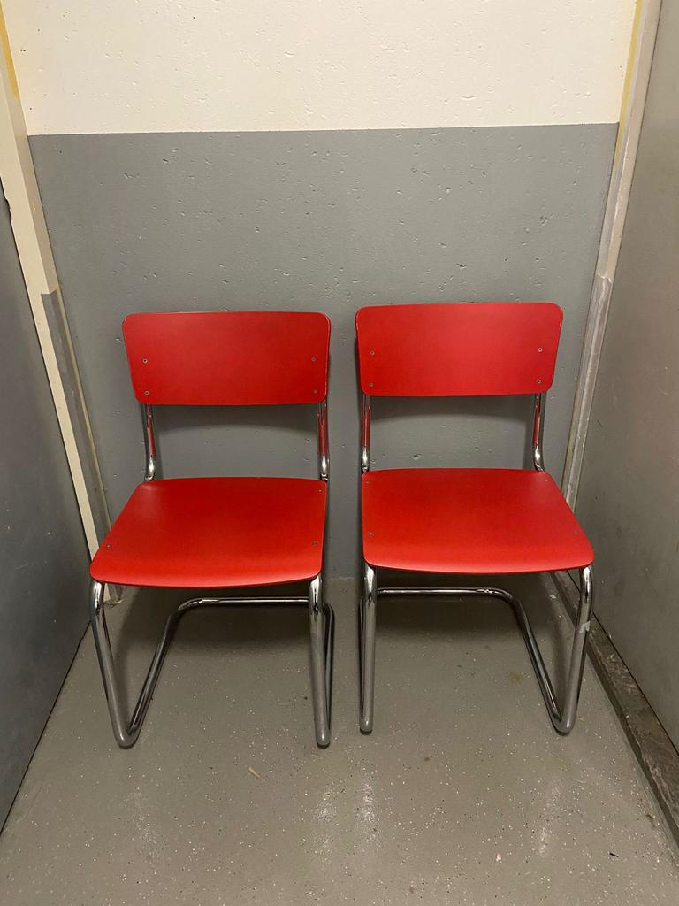 Rode Thonet S 43 sledestoel 2x, Ophalen, Zo goed als nieuw, Rood, Twee