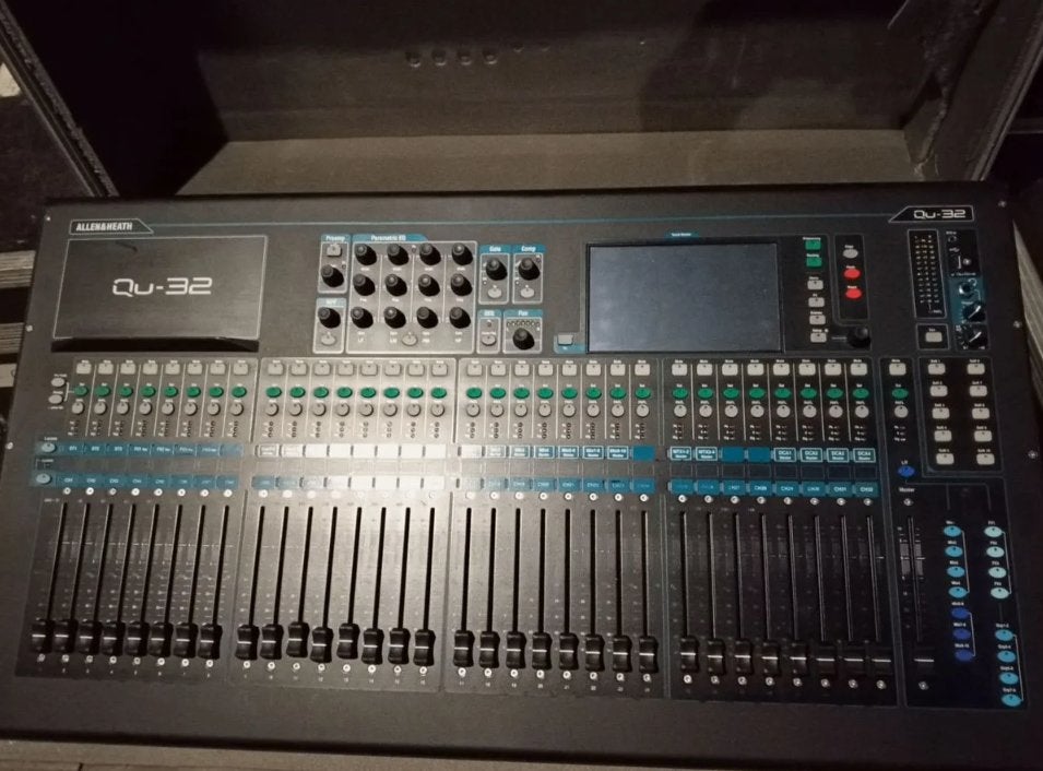 Mengpaneel Allen & Heath Qu-32, Muziek en Instrumenten, Mengpanelen, Ophalen of Verzenden, Gebruikt, 20 kanalen of meer