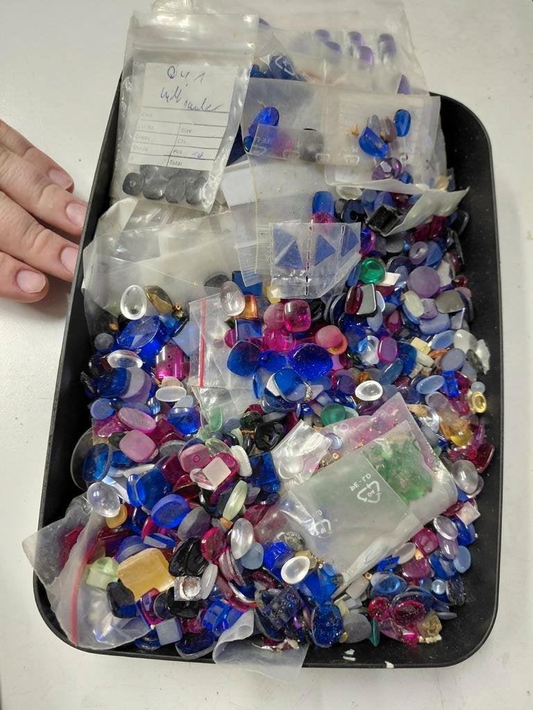 Mega partij synthetische edelsteen cabochons en half fabrika, Ophalen of Verzenden, Nieuw