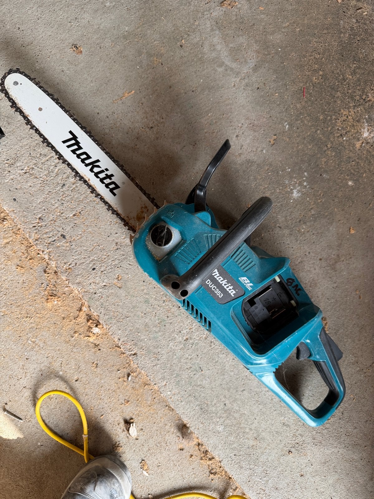 18v Makita kettingzaag, Ophalen, Kettingzaag, Zo goed als nieuw, 30 tot 70 mm