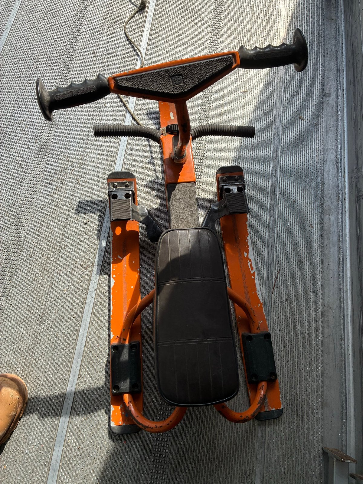 Vintage sneeuwscooter / sneeuwfiets - Oranje, Ophalen, Gebruikt, Kunststof