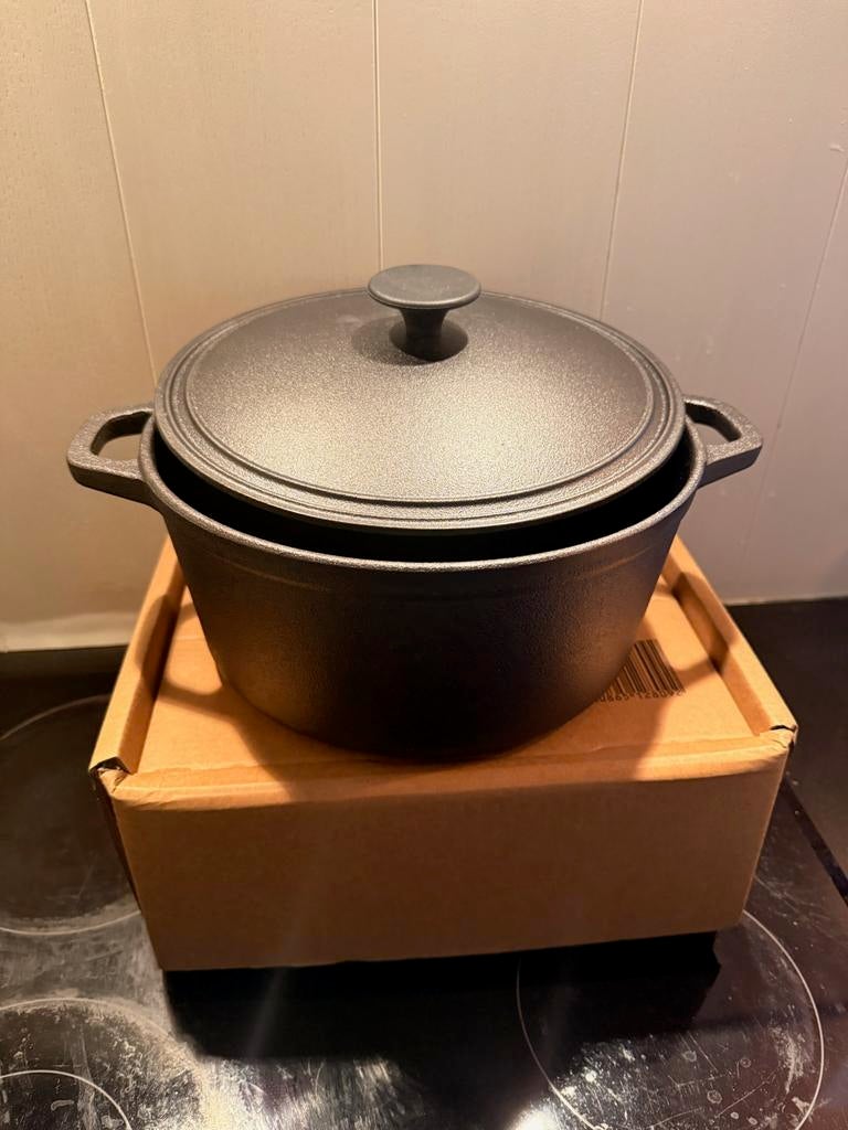 Gietijzeren braadpan / sauspan 26CM *nieuw in doos*, Huis en Inrichting, Keuken | Potten en Pannen, Ophalen of Verzenden, Nieuw
