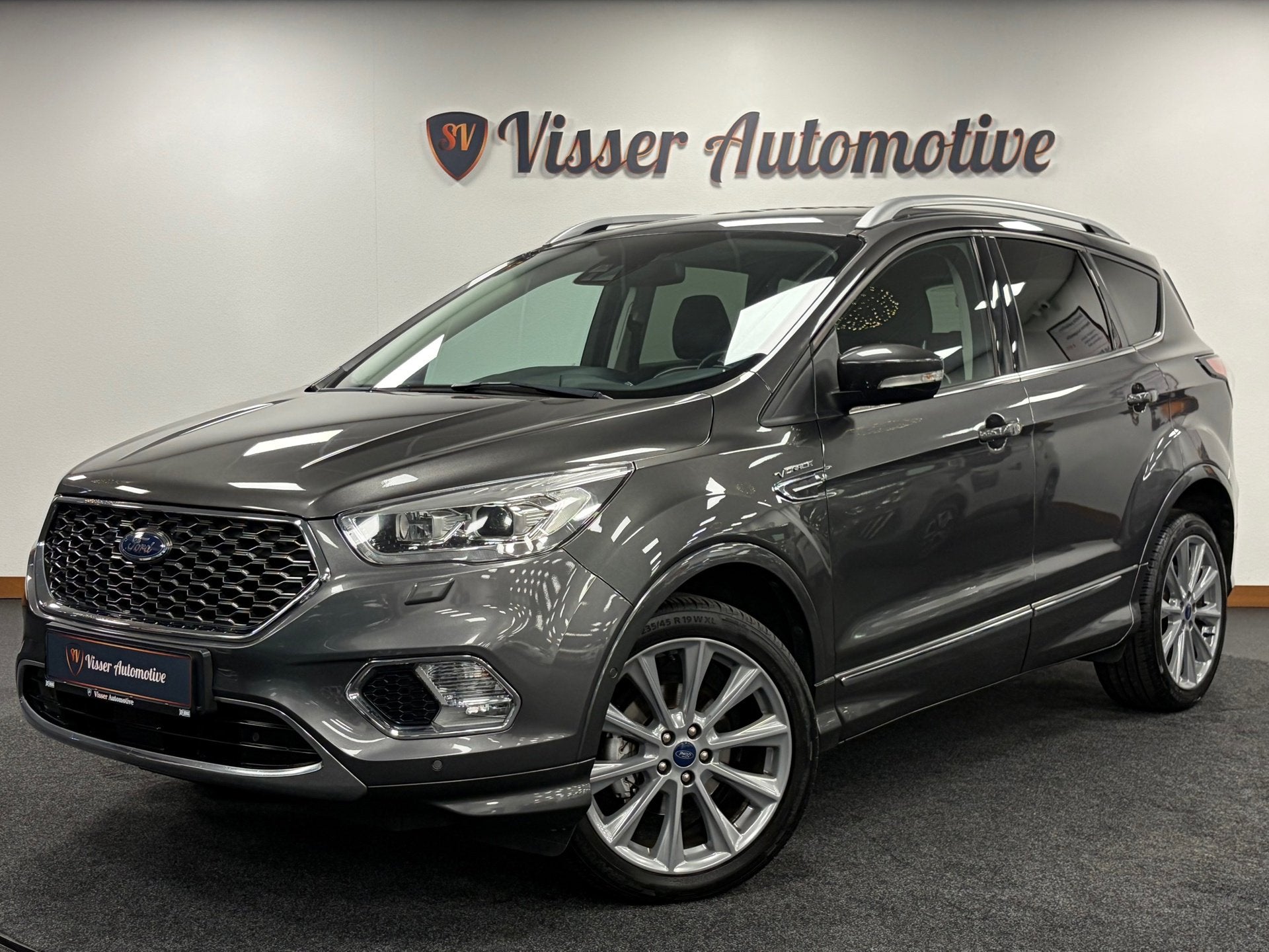 Ford Kuga 1.5 EcoBoost Vignale*WinterPakket*Leder*Carplay*Ca, Voorwielaandrijving, 1498 cc, 4 cilinders, Bedrijf