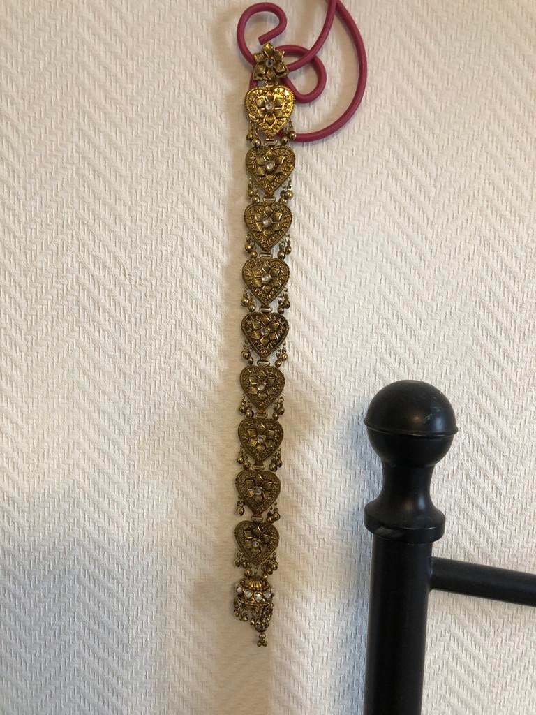 Gouden haarversiering met hartjes en strass, Ophalen of Verzenden, Zo goed als nieuw, Goud, Overige materialen