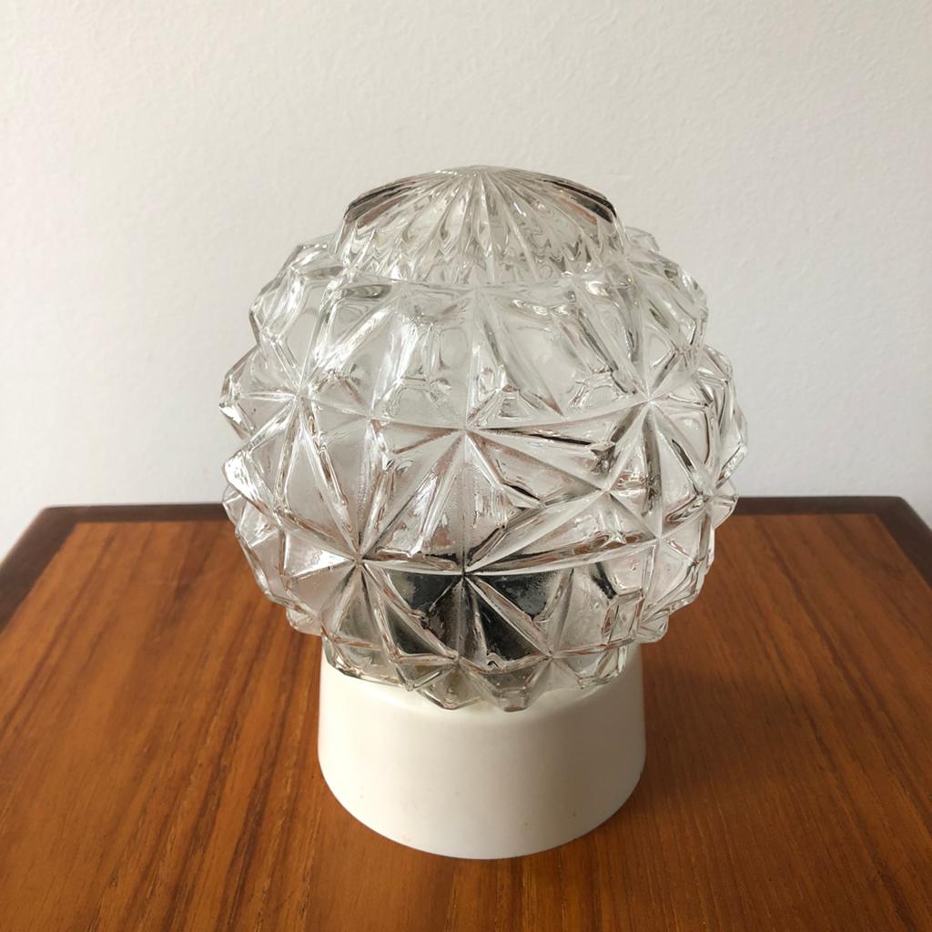Geperst glazen Thabur Niko art deco plafonnière bol lamp, Ophalen of Verzenden, Zo goed als nieuw, Glas