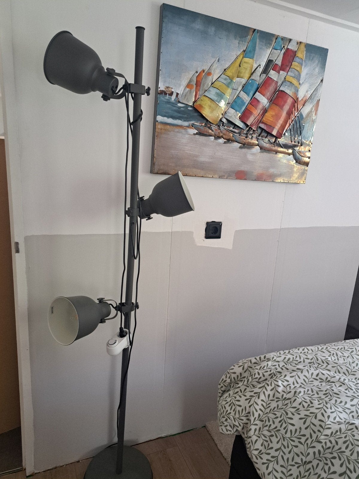 Vloerlamp met 3 verstelbare spots - Grijs, Ophalen, Gebruikt, E27 (groot), Modern industrieel