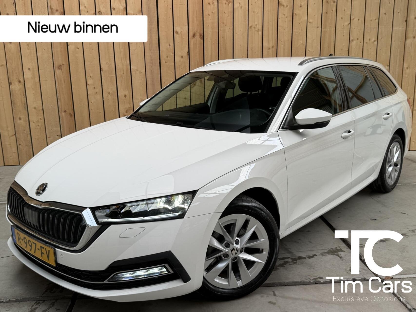 Skoda Octavia Combi 1.0 TSI Business Edition Plus Apple CarP, Auto's, Voorwielaandrijving, Gebruikt, Euro 6, Adaptive Cruise Control
