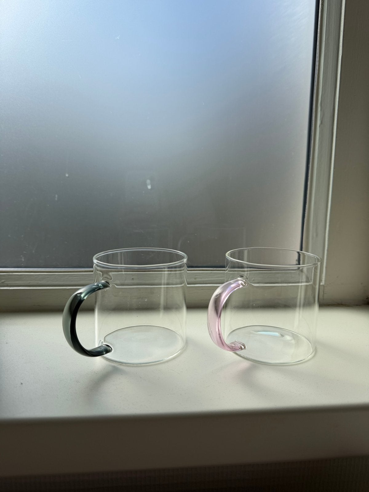 Set van 2 glazen mokken met gekleurd oor, Ophalen, Zo goed als nieuw, Meerkleurig, Overige merken