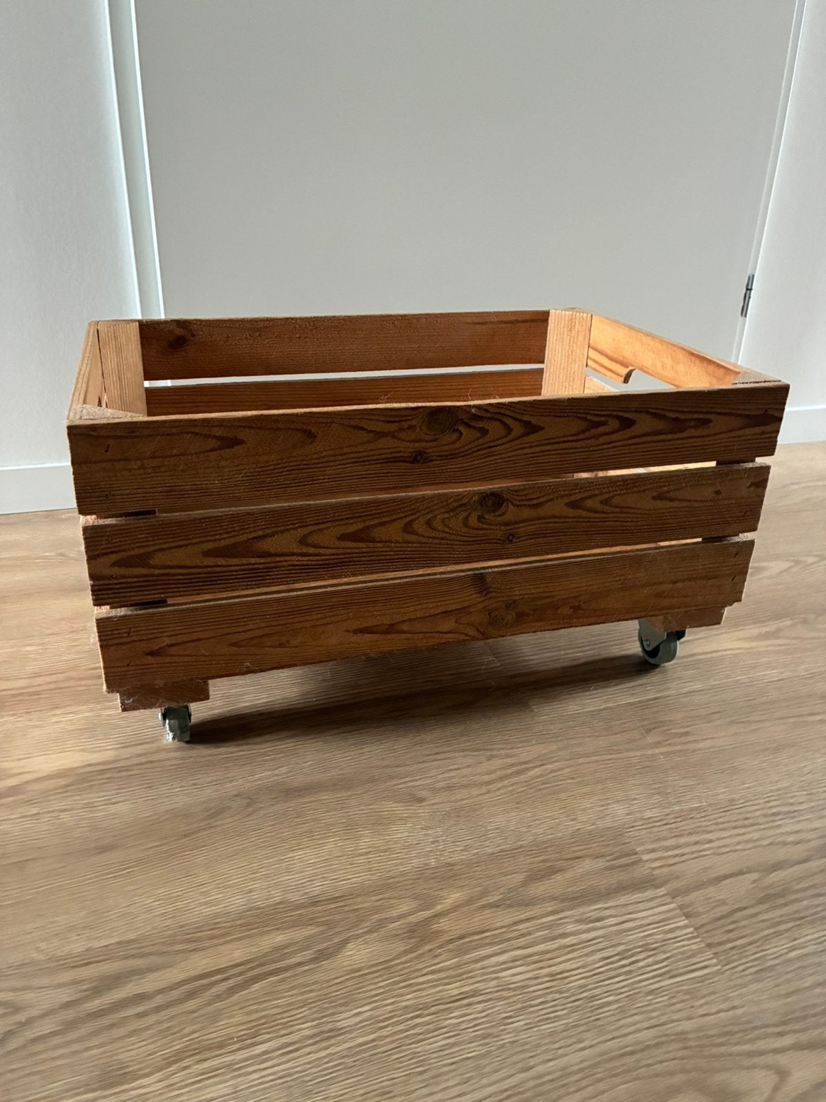 Houten kratten met wieltjes, Ophalen, Gebruikt, Eikenhout, Minder dan 50 cm