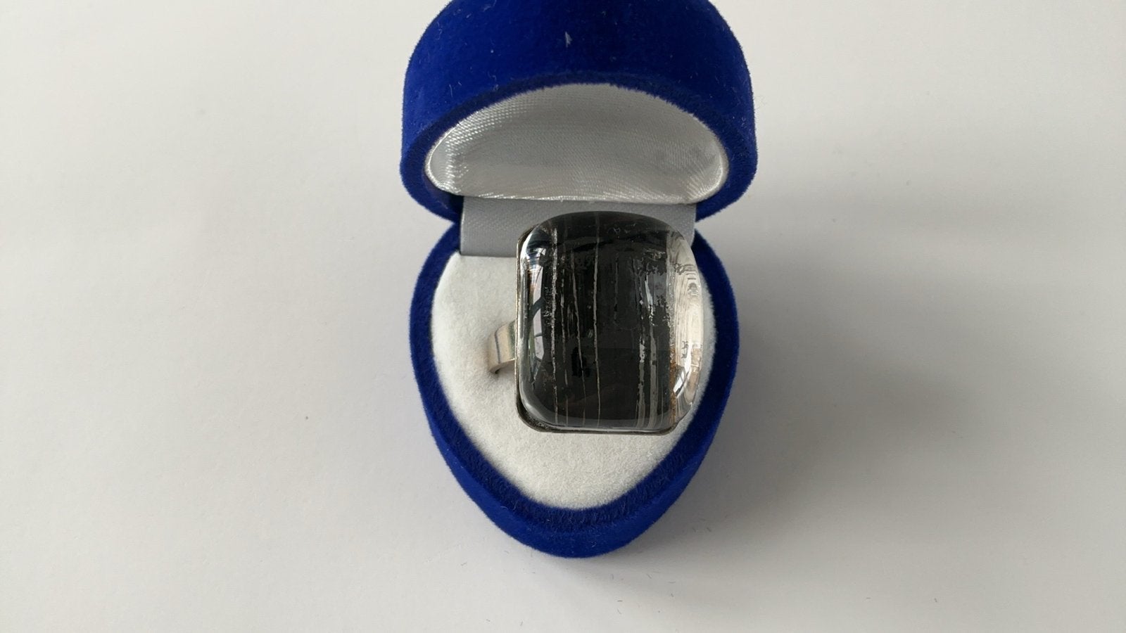 Nieuwe Zwarte Glas Ring, Sieraden, Tassen en Uiterlijk, Ringen, Ophalen of Verzenden, Nieuw, Zwart, Overige materialen