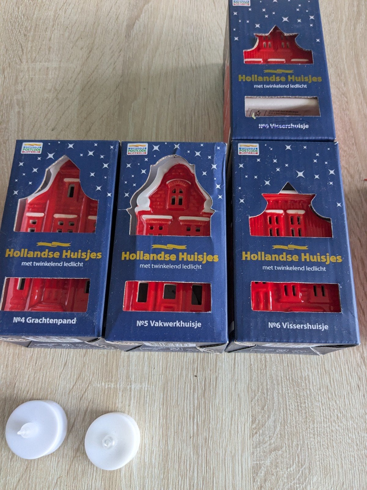 Postcode Loterij Hollandse Huisjes met LED-licht, Overige stijlen, Ophalen of Verzenden, Zo goed als nieuw, Rood
