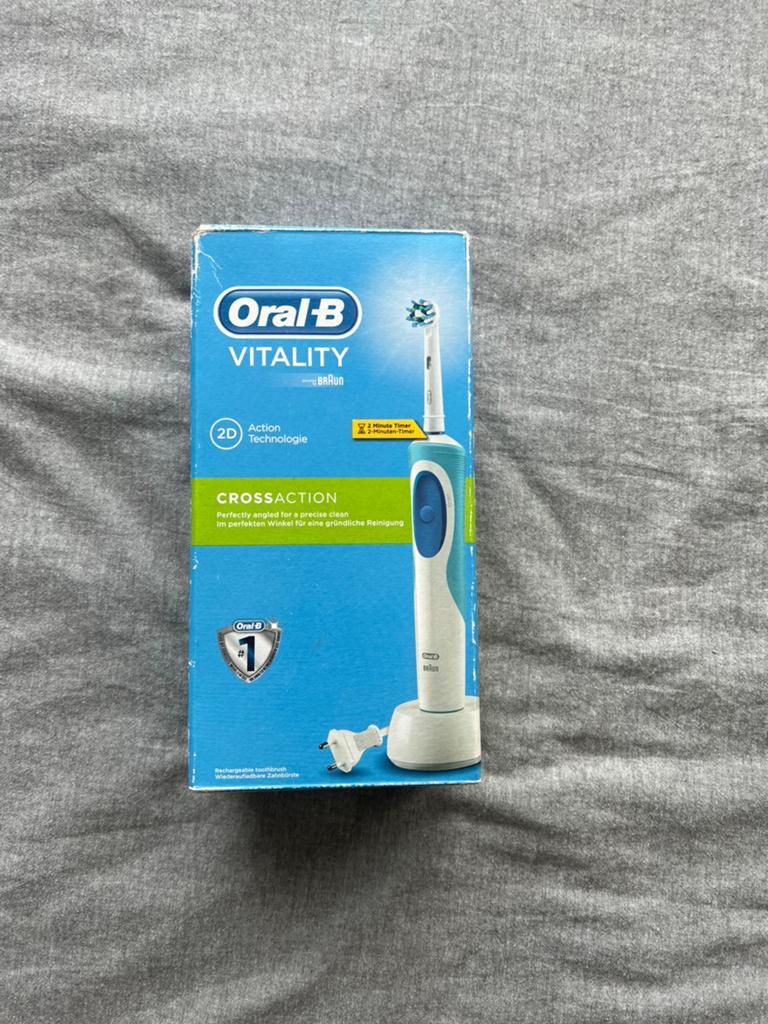 Oral-B Vitality elektrische tandenborstel nieuw, Sieraden, Tassen en Uiterlijk, Uiterlijk | Mondverzorging, Ophalen of Verzenden