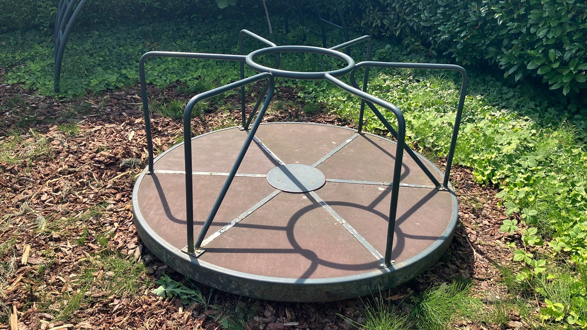 Speeltoestel draaimolen afkomstig uit speeltuin, Ophalen, Zo goed als nieuw, Overige typen