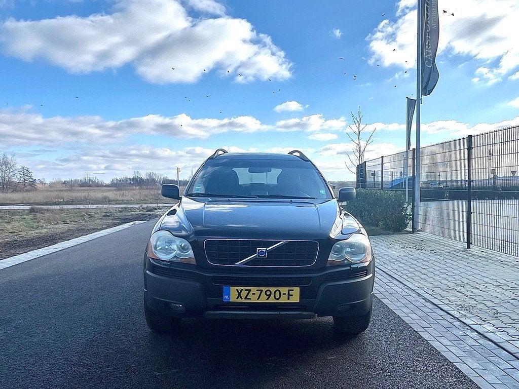 Volvo XC90 2.5 T Elan, Auto's, Volvo, XC90, Gebruikt, Zwart, 7 stoelen