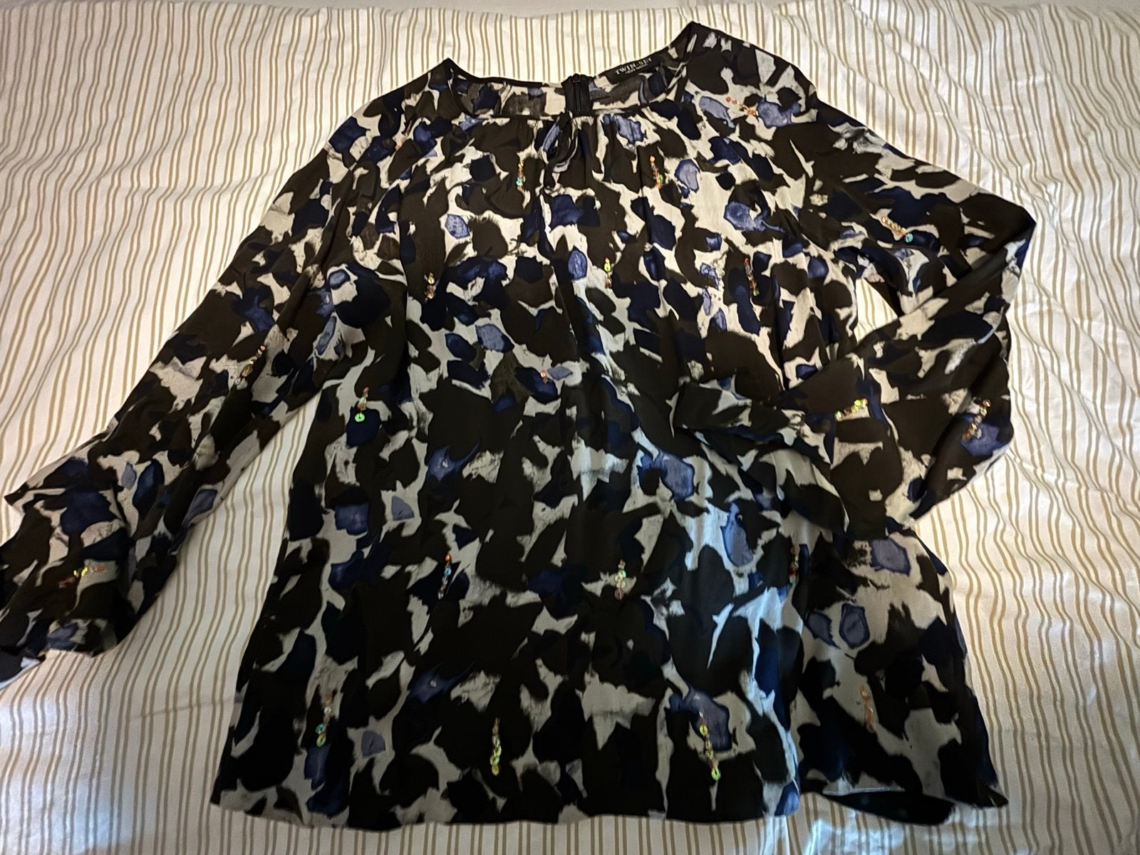 Twin-Set blouse met print en pailletten, maat M, Kleding | Dames, Ophalen of Verzenden, Zo goed als nieuw, Maat 38/40 (M), Zwart