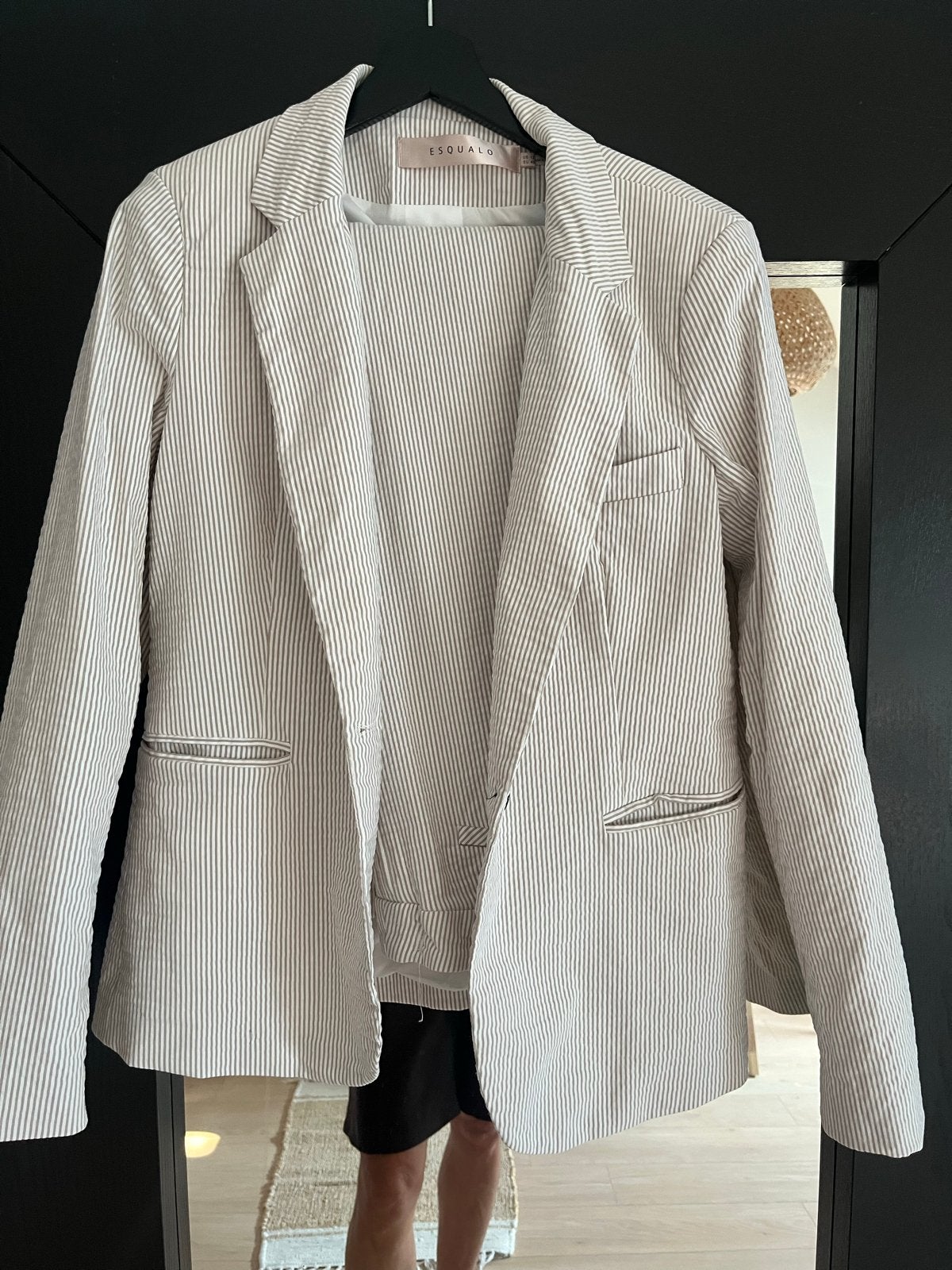 Esqualo gestreepte blazer en broek set - Maat 42 (L), Beige, Maat 42/44 (L), Ophalen of Verzenden, Zo goed als nieuw