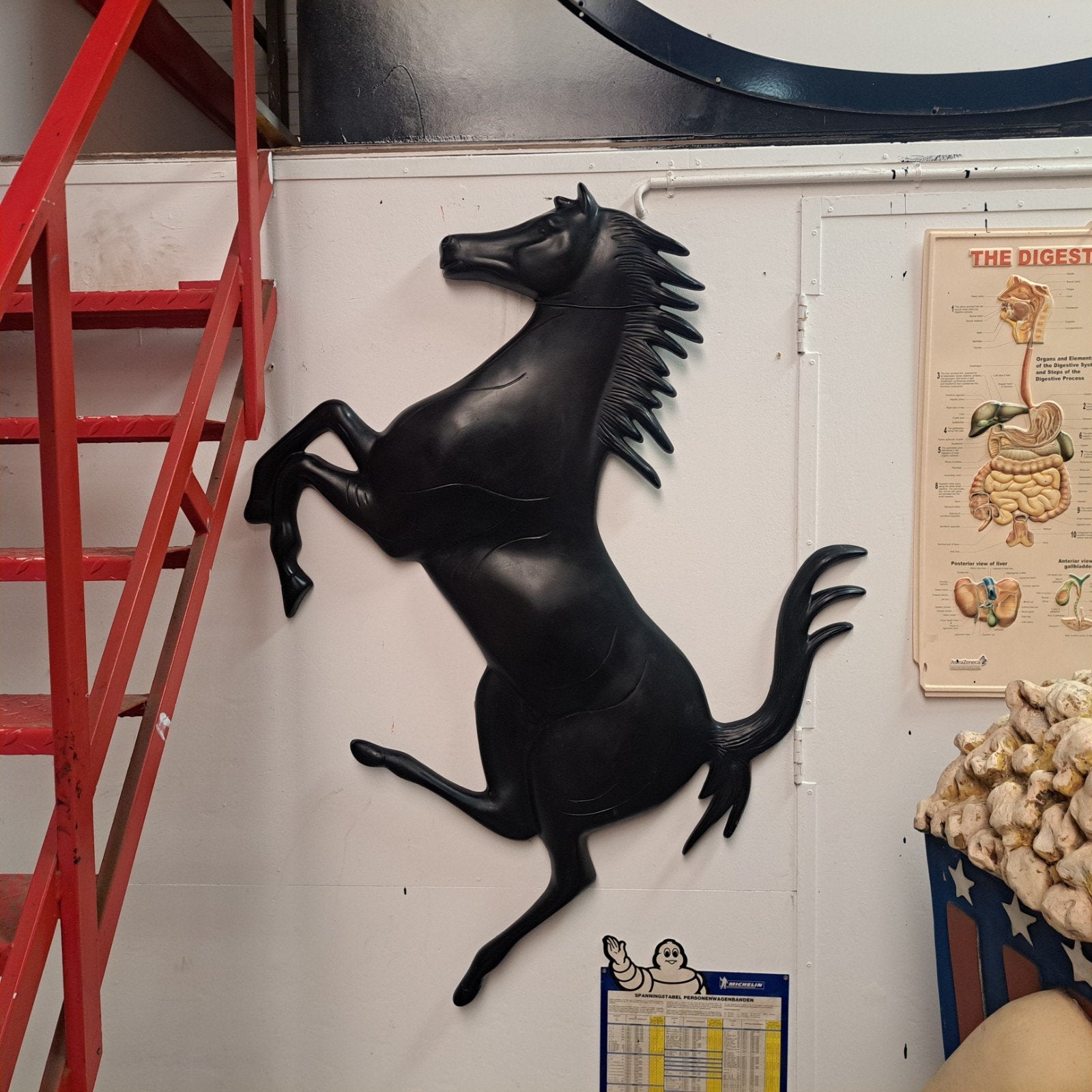 Ferrari "Cavallino Rampante" (steigerend paard), Ophalen, Gebruikt, Reclamebord