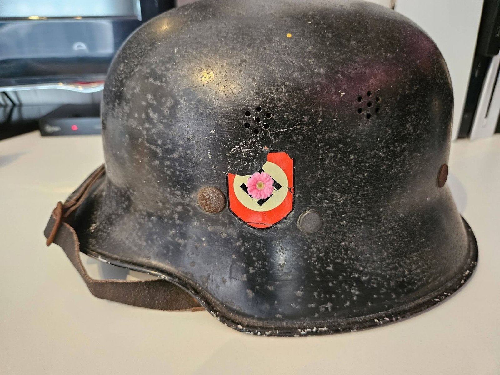 Mooie M34 Brandweer/Politie helm met fraaie patina, Verzamelen, Ophalen of Verzenden