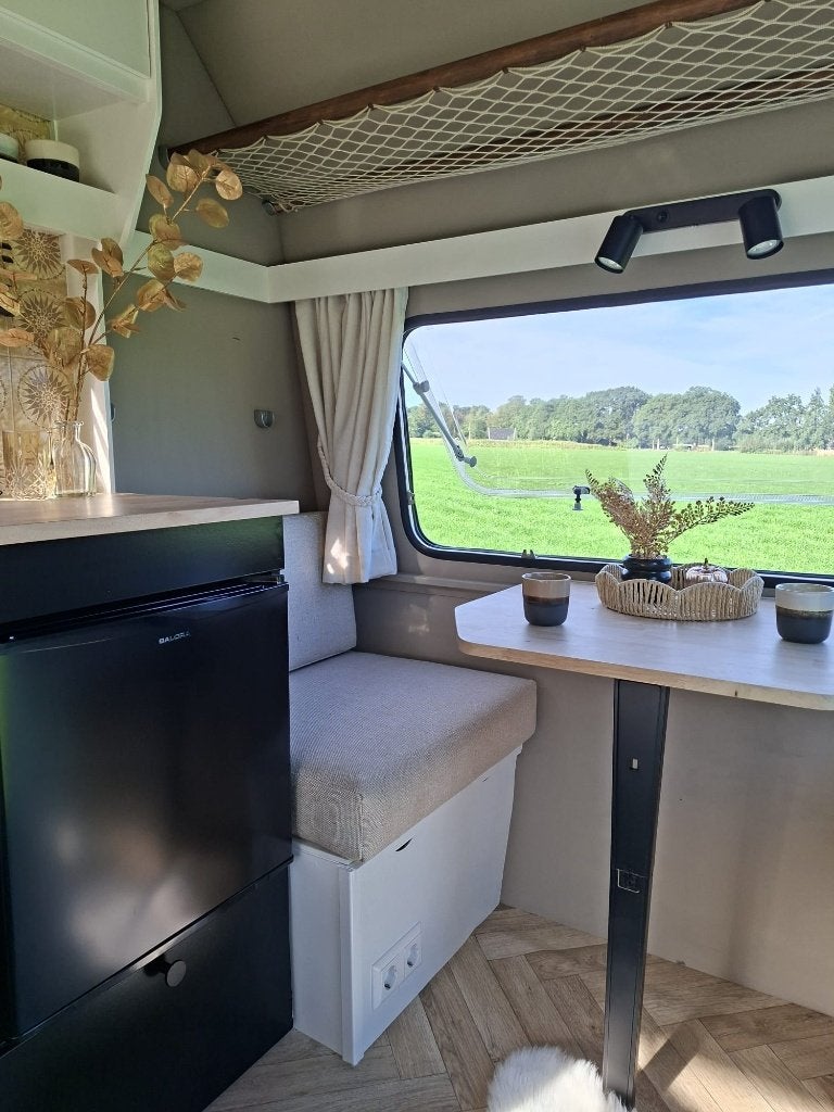 Foto 11 van Caravan IT oldtimer, volledig gerenoveerd! (BOVAG gekeurd)