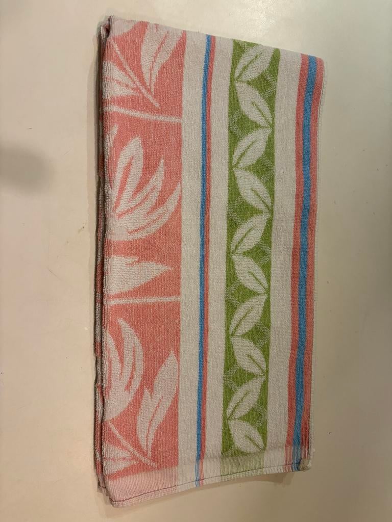 Mooie vintage bad handdoek ongeveer 45 x 85, Ophalen of Verzenden, Zo goed als nieuw, Handdoek