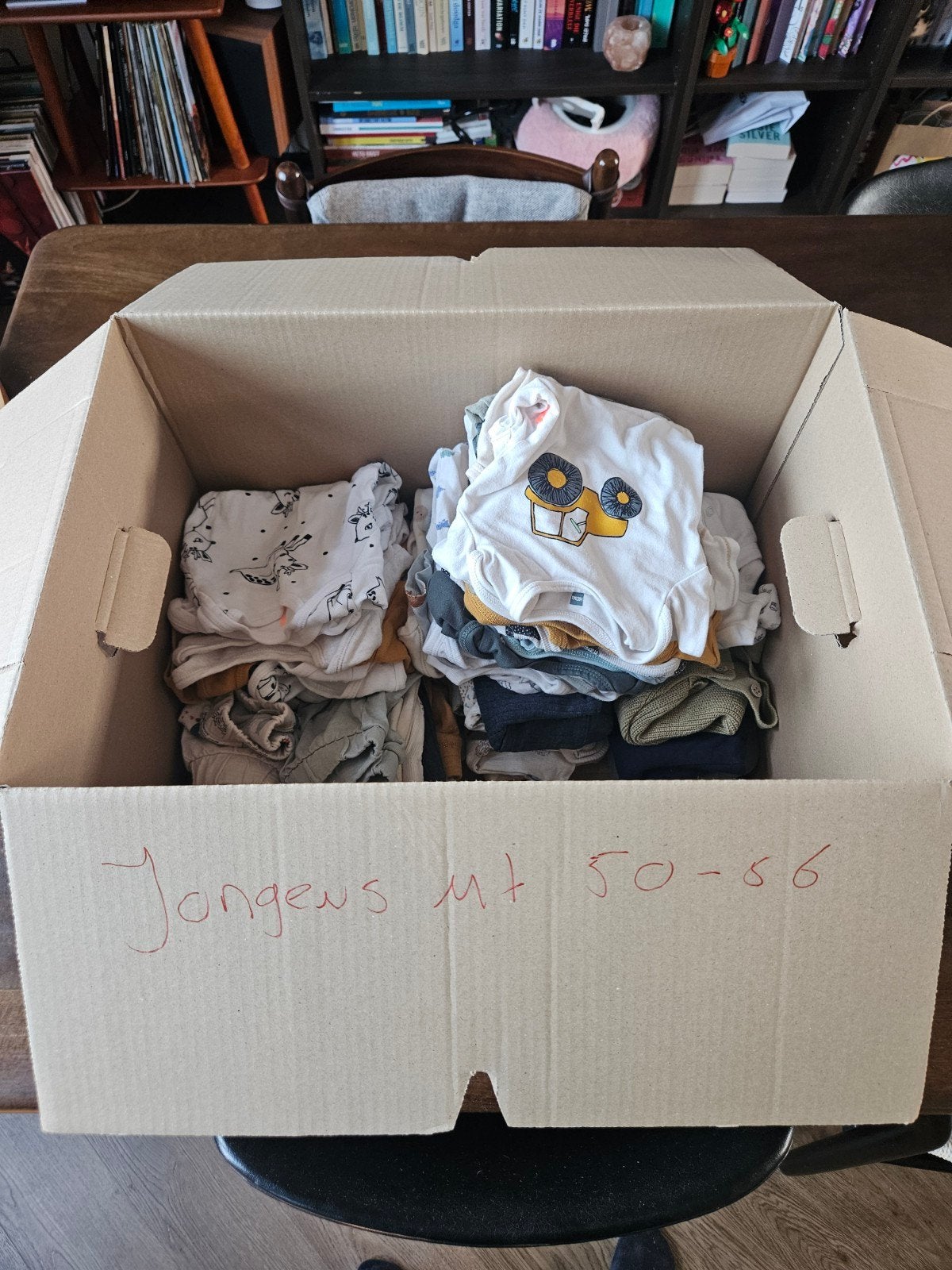 verhuisdoos met babykleding jongens maat 50-56, Kinderen en Baby's, Ophalen of Verzenden