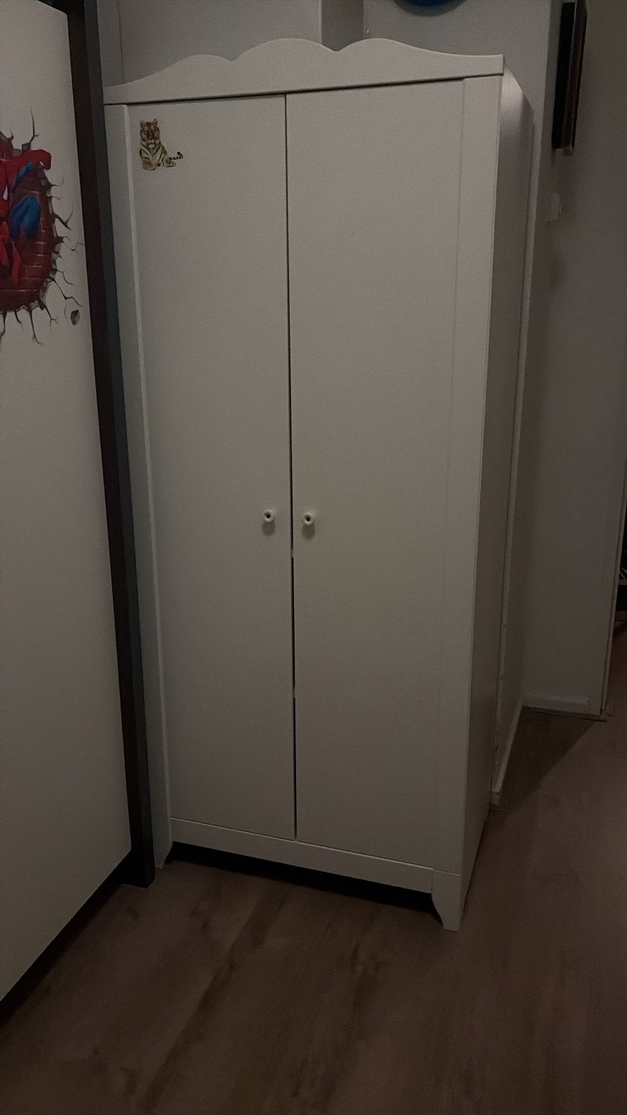 Witte kledingkast voor baby- of kinderkamer, Ophalen, Gebruikt, Kast, 50 tot 70 cm