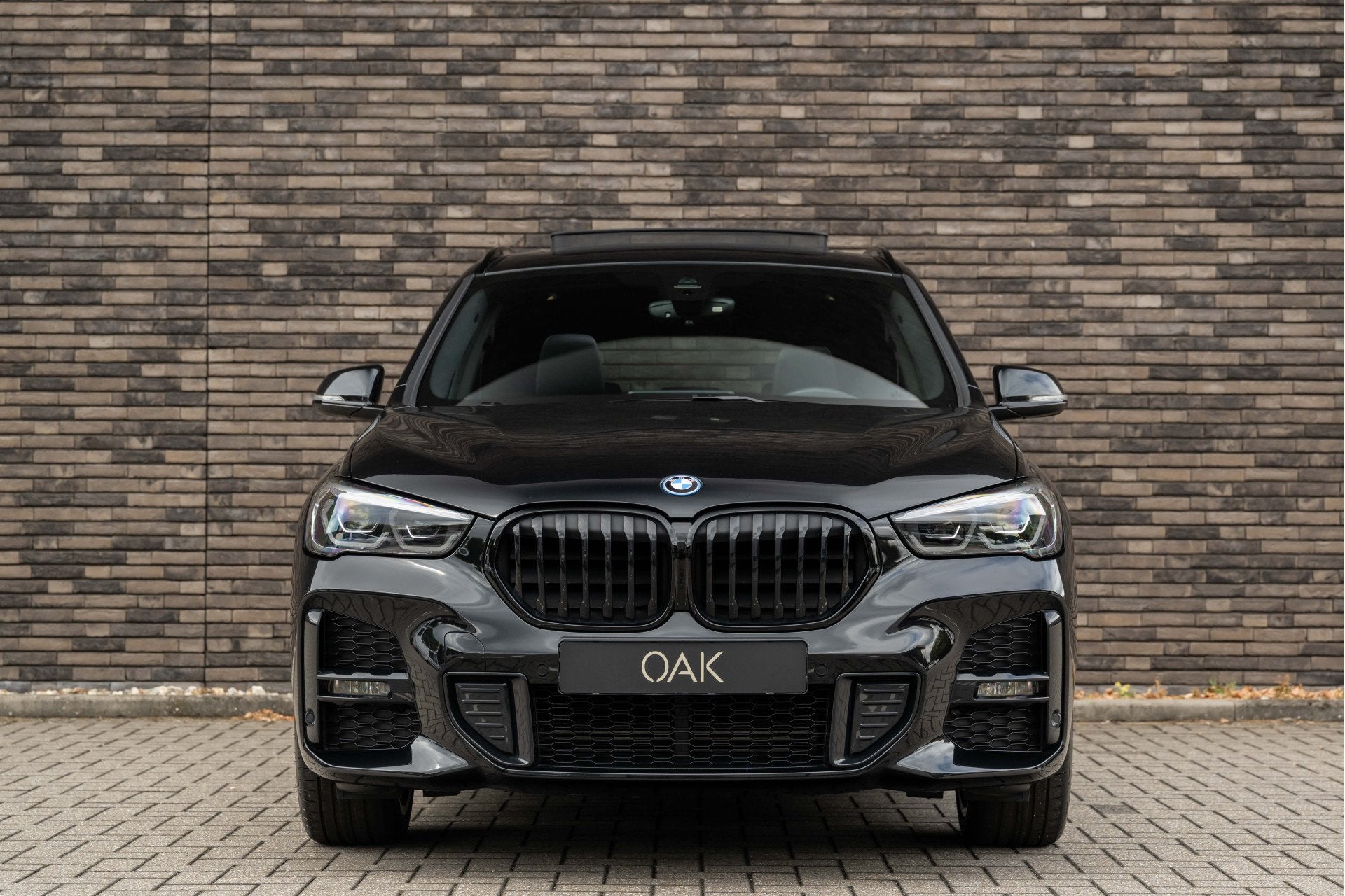 BMW X1 xDrive25e | M-Sport | Navi | Panorama | Leder | Memor, Auto's, Gebruikt, Zwart, Bedrijf, Vierwielaandrijving