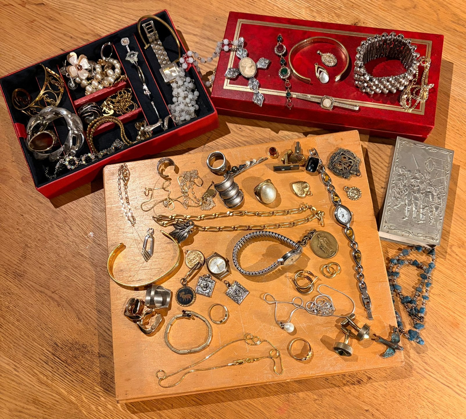 Antieke diersden, Verzenden, Ring