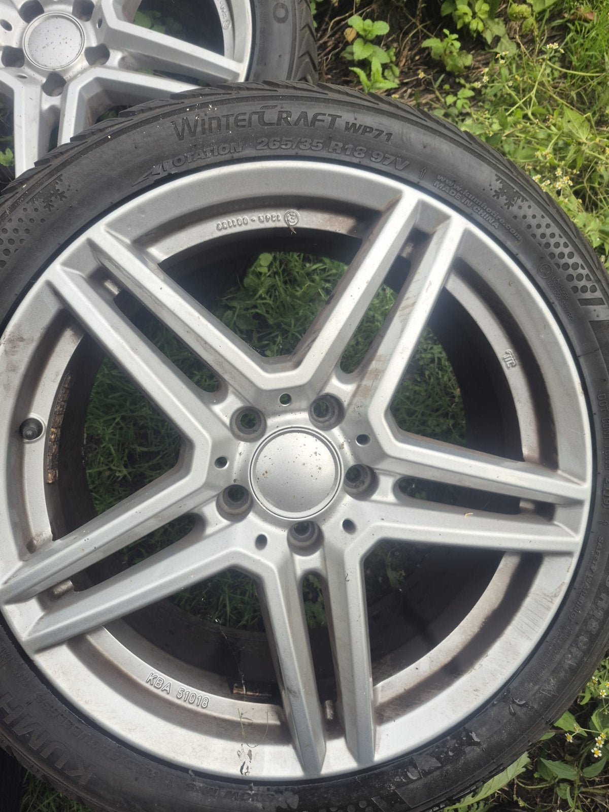 Mercedes 18 inch AMG style velgen met winterbanden, Ophalen, Gebruikt