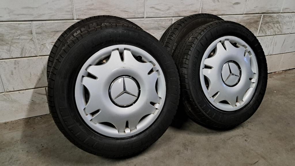 Zomerbanden Vito W639 W447 195/65/16 100/98T incl wieldoppen, 16 inch, Banden en Velgen, Ophalen of Verzenden, 195 mm