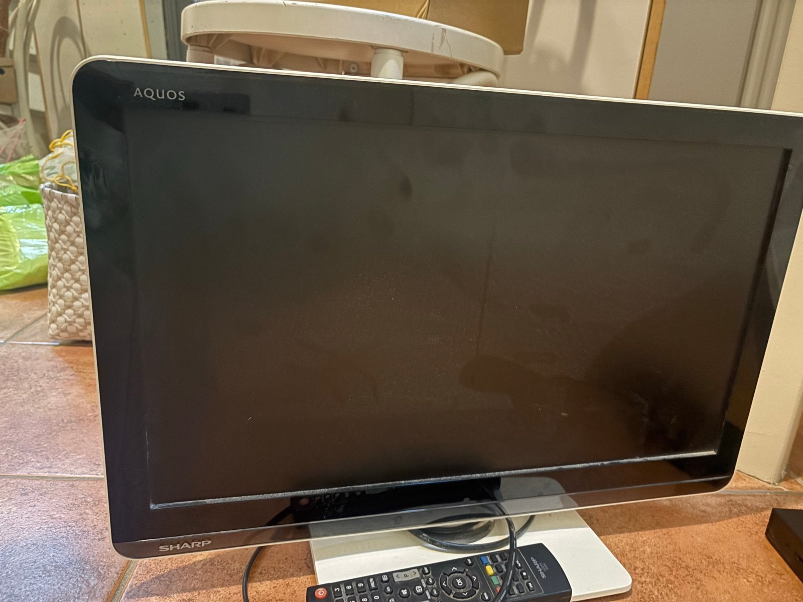 Sharp Aquos LC-22LE320E LCD TV - Gebruikt, Ophalen, Gebruikt, 40 tot 60 cm, Sharp