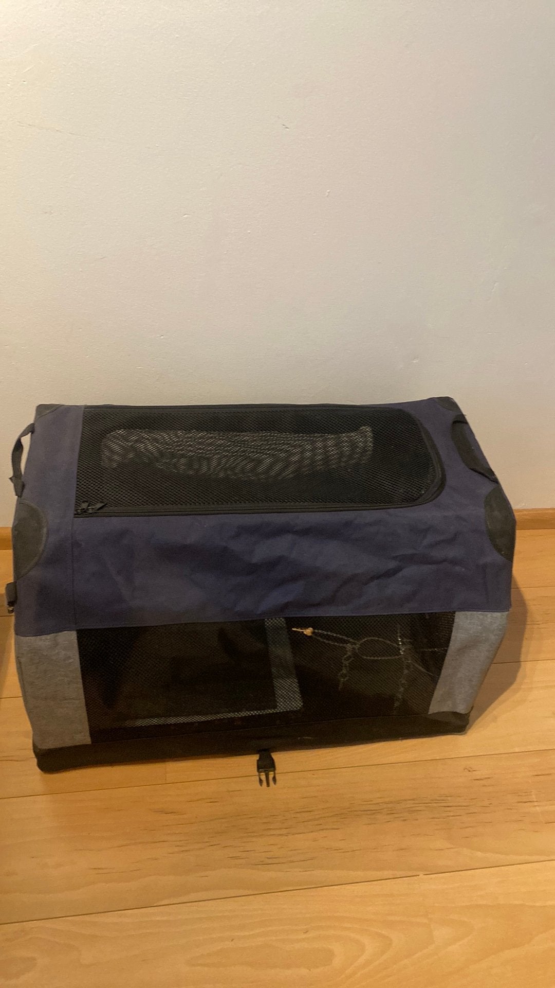 Animal transport box for car, Ophalen, Zo goed als nieuw