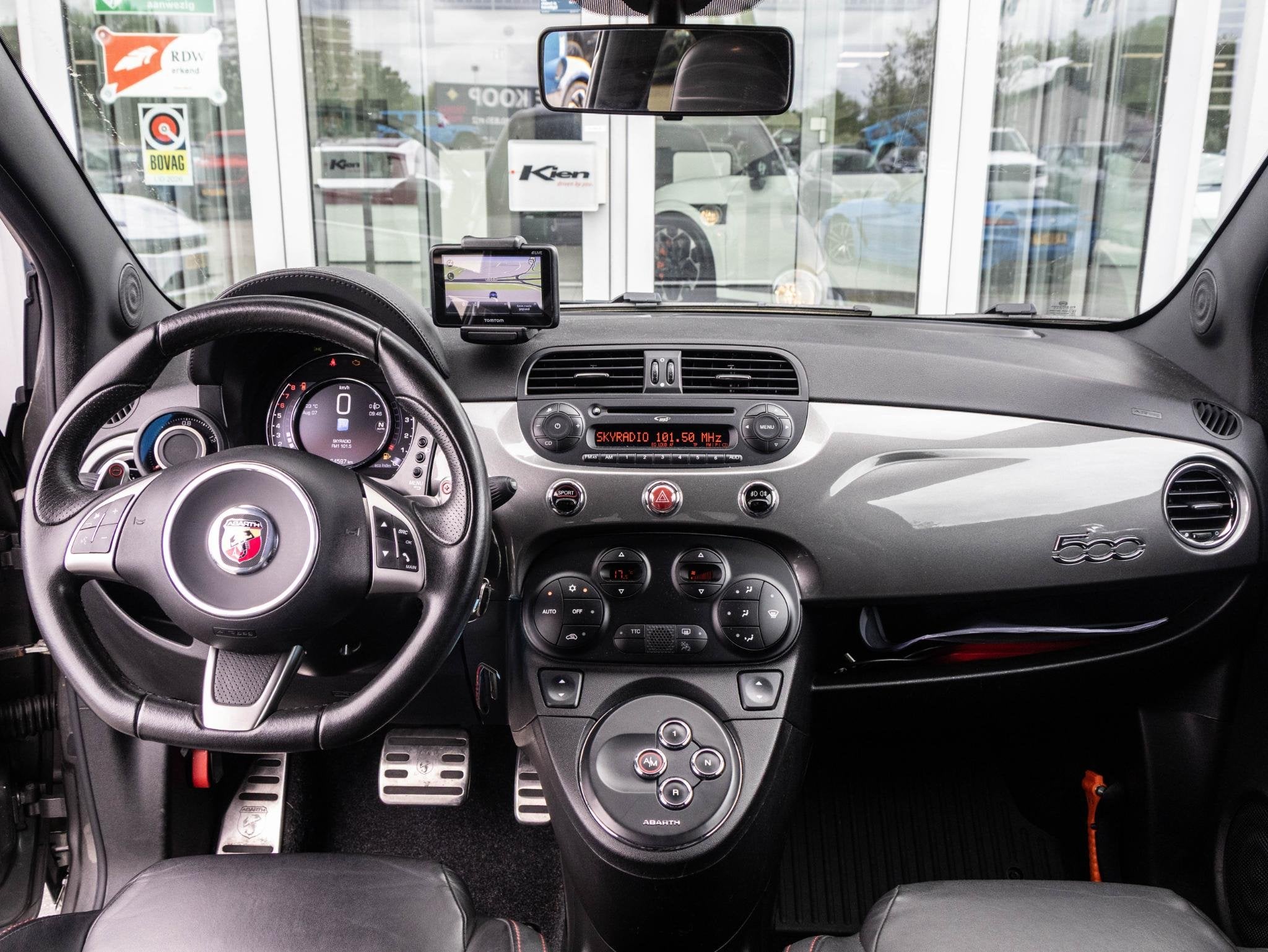 Abarth 500 1.4 T-Jet Abarth Elaborabile | Leder | Navi | Aut, Auto's, Abarth, Stof, Euro 6, 4 cilinders, Bedrijf