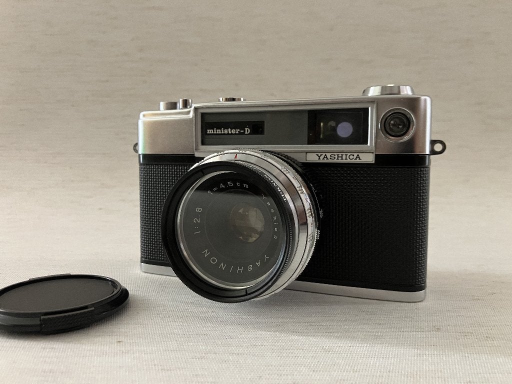 Yashica rangefinder camera (recently CLA'd, fully working), Ophalen of Verzenden, Gebruikt, Compact, Overige Merken