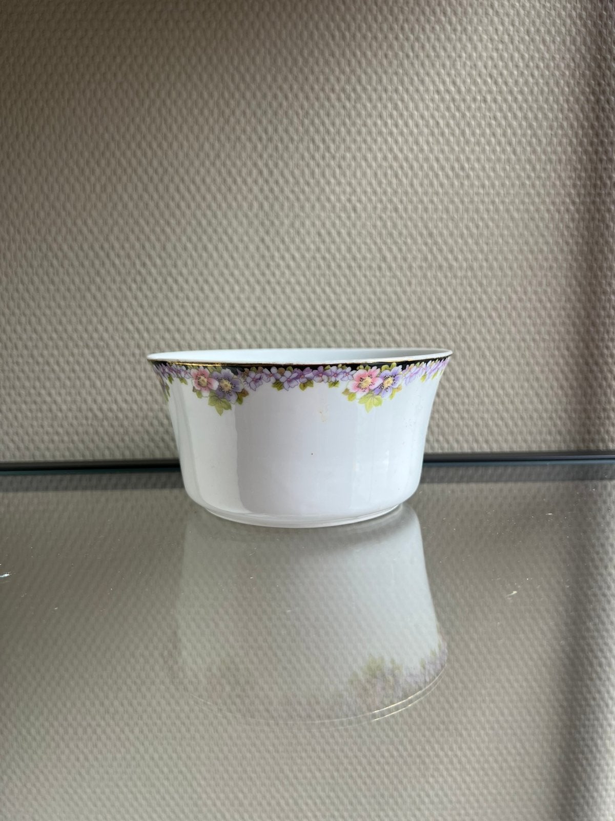 Vintage witte porseleinen kom Limoges, Antiek en Kunst, Antiek | Schalen, Ophalen of Verzenden