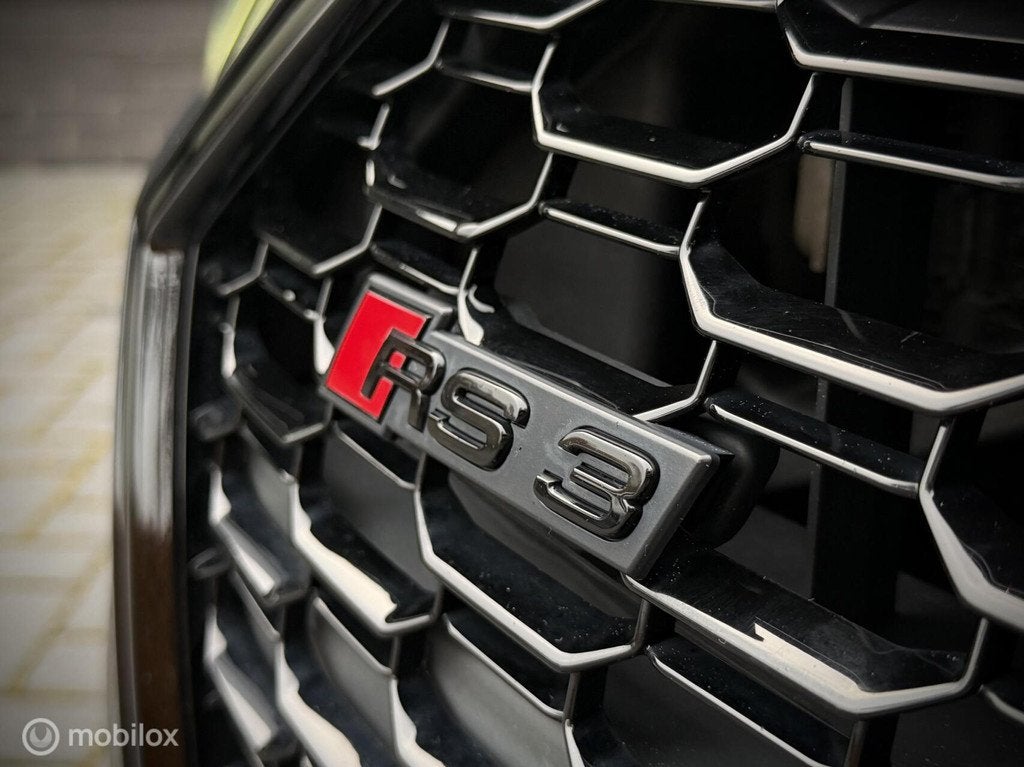 Audi RS3 2.5 TFSI RS3 Quattro|Milltek|pano|carbon|B&O|Vol!, Auto's, Audi, Automaat, Gebruikt, RS3, Met garantie (alle)