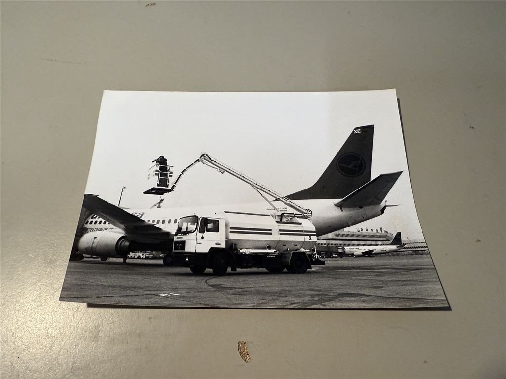foto - Military Aircraft original Photograph de-icing [RM1], Verzamelen, Foto's en Prenten, Zo goed als nieuw, Overige onderwerpen