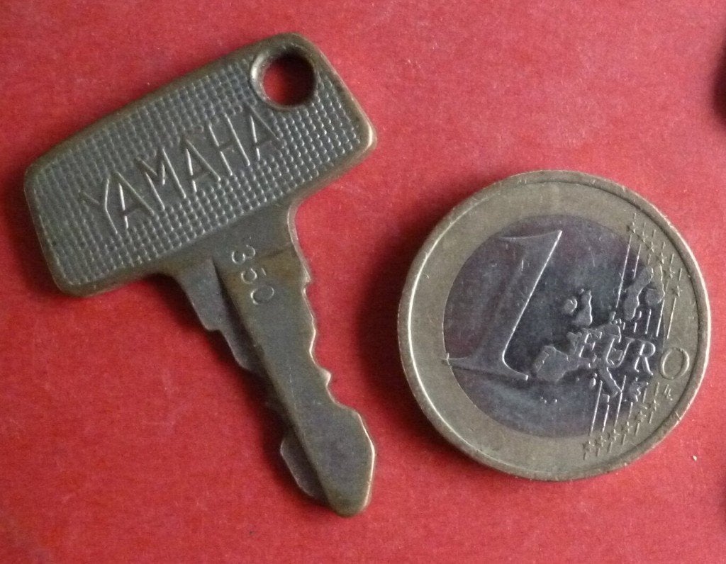 oud contactsleuteltje YAMAHA FS-1 (NR 350 ), Motoren, Ophalen of Verzenden, Gebruikt