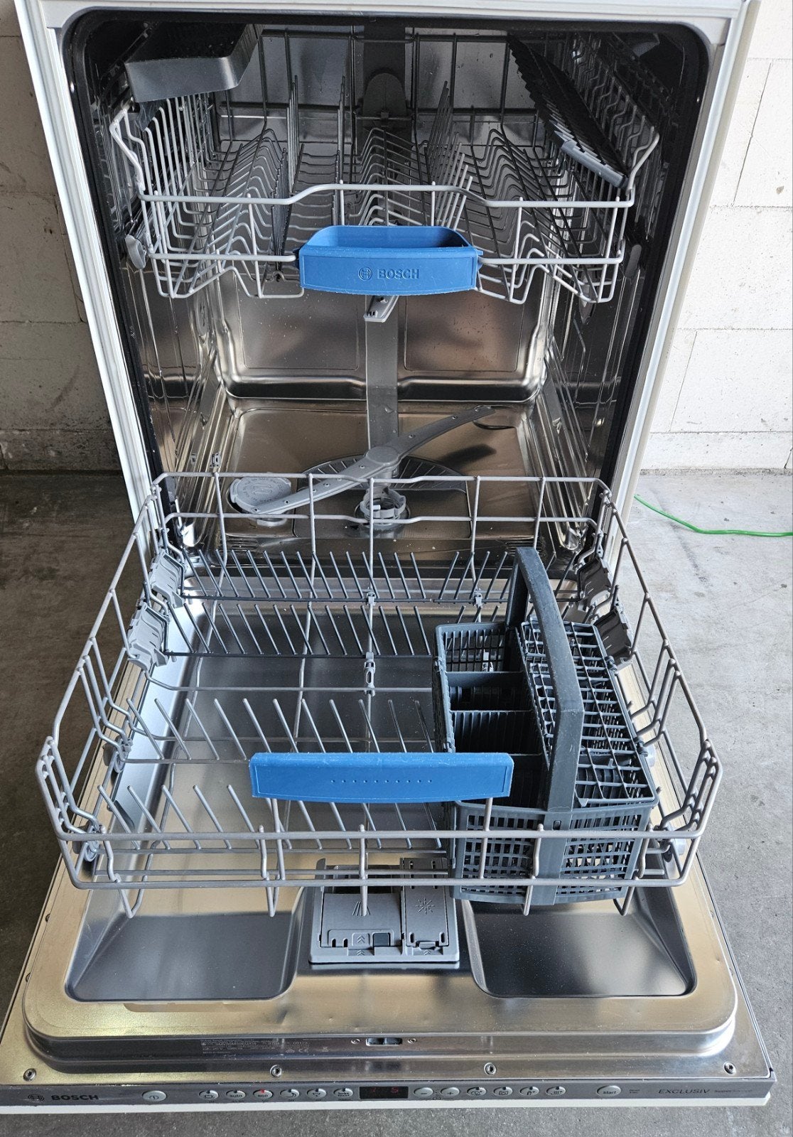 Foto 11 van zeer nette vaatwasser Bosch SMV86M50EU (inbouw) A++ zuinig!