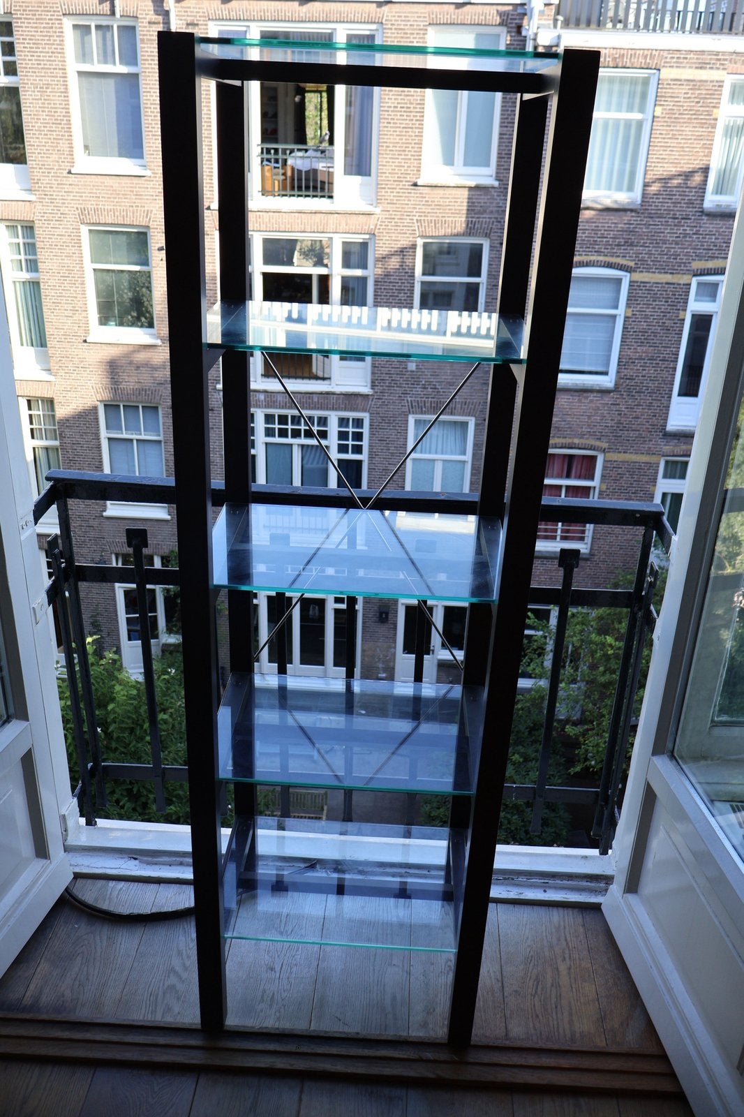 Glazen Kast, Ophalen, Zo goed als nieuw