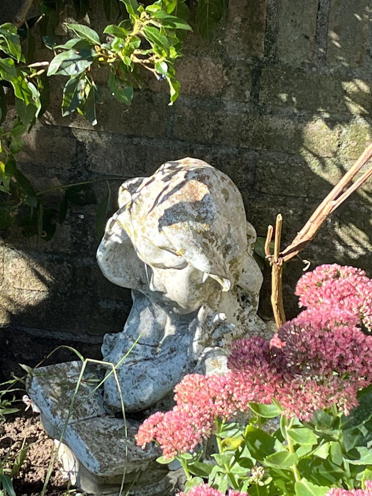 Tuinbeeld meisje met boek, Ophalen, Zo goed als nieuw
