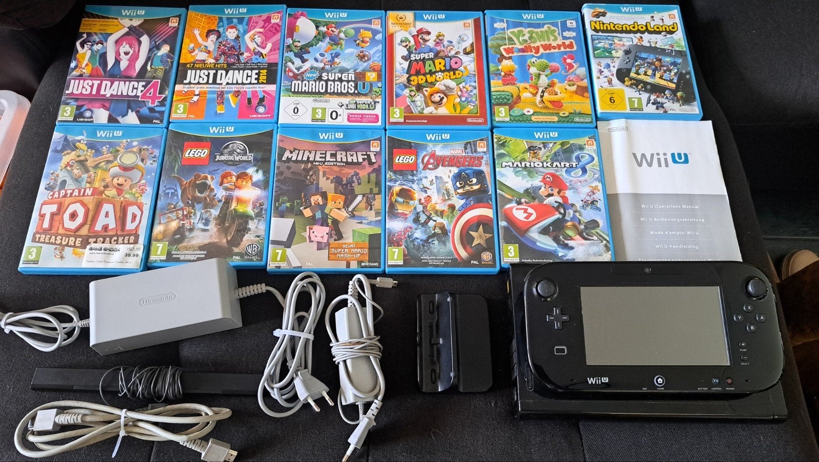Complete Nintendo Wii U Premium 32GB Set + 10 Topgames & Acc, Spelcomputers en Games, Ophalen of Verzenden, Zo goed als nieuw