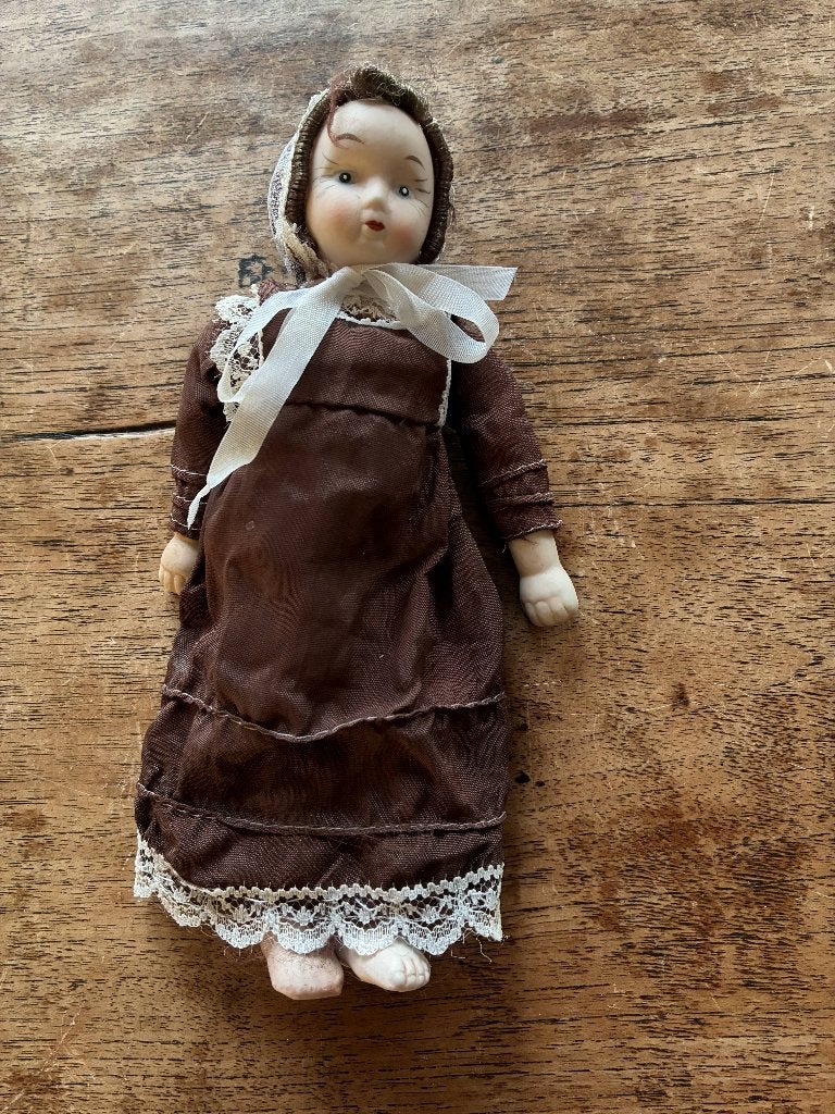 Popje - vintage - stenen hoofdje/benen/handen, Verzamelen, Poppen, Ophalen of Verzenden, Zo goed als nieuw, Pop